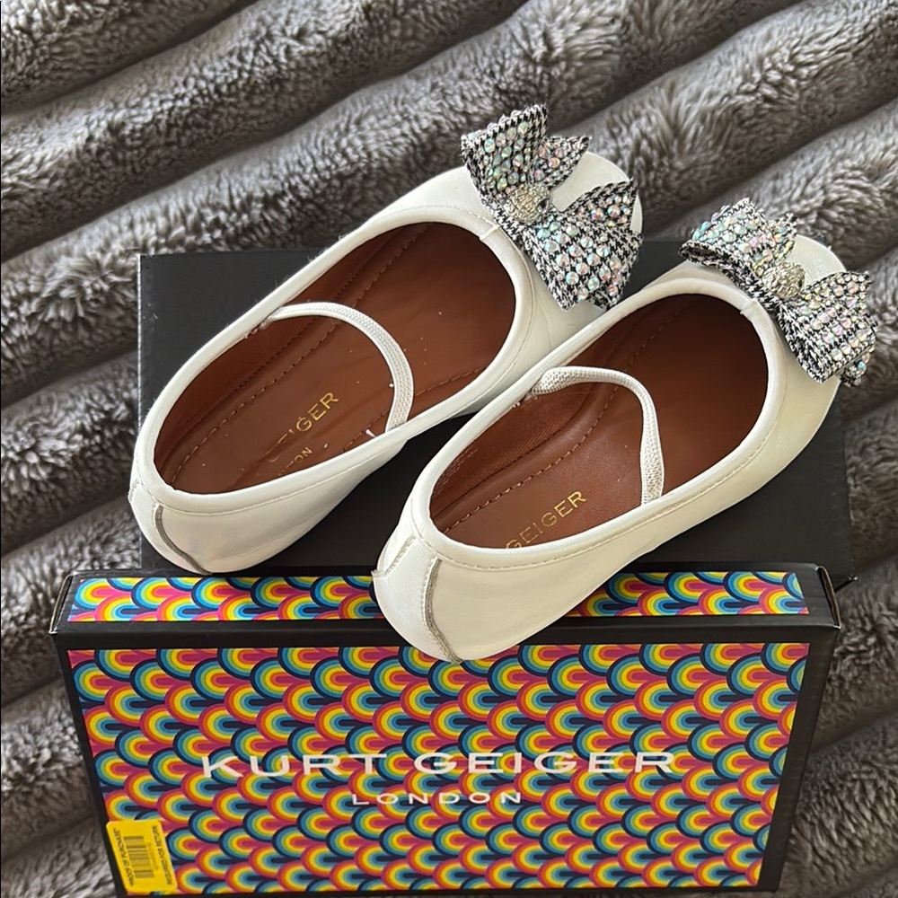 Kurt Geiger White Ballet Flats with Bow